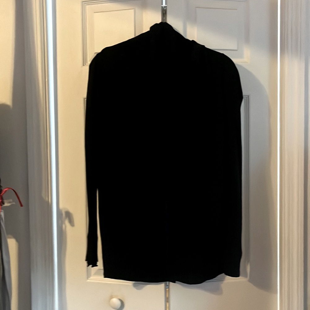 Lululemon black sweater
